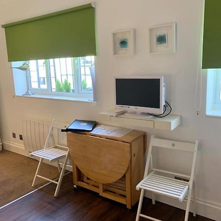 Between Piers, The Stylish Studio Flat In Cannon Place برايتون المظهر الخارجي الصورة